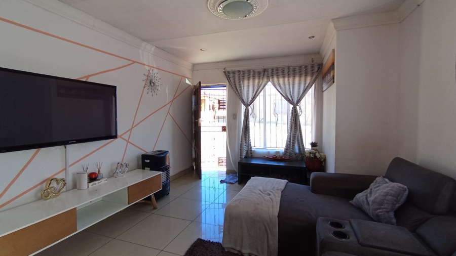 3 Bedroom Property for Sale in Noordwyk Gauteng