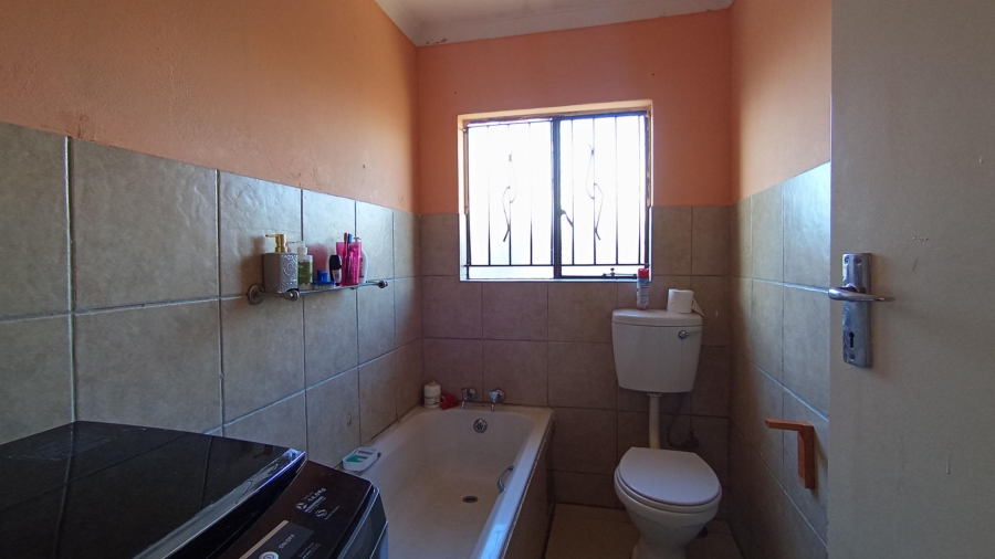 3 Bedroom Property for Sale in Noordwyk Gauteng
