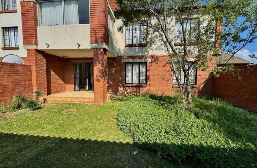 To Let 3 Bedroom Property for Rent in Noordwyk Gauteng