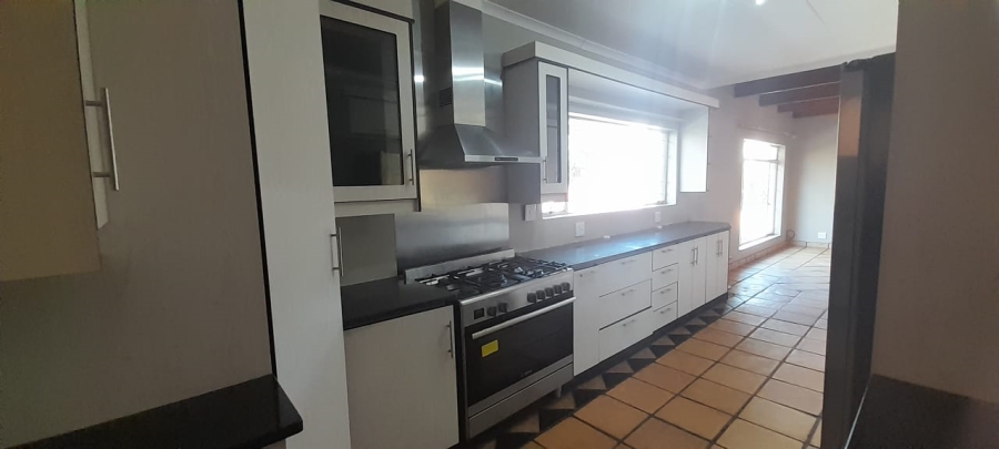 To Let 6 Bedroom Property for Rent in Waterkloof Ridge Gauteng
