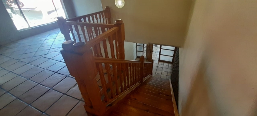 To Let 6 Bedroom Property for Rent in Waterkloof Ridge Gauteng