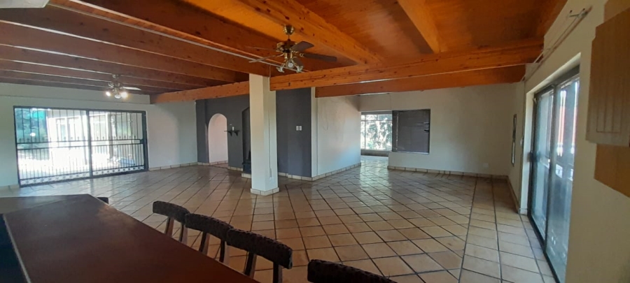 To Let 6 Bedroom Property for Rent in Waterkloof Ridge Gauteng