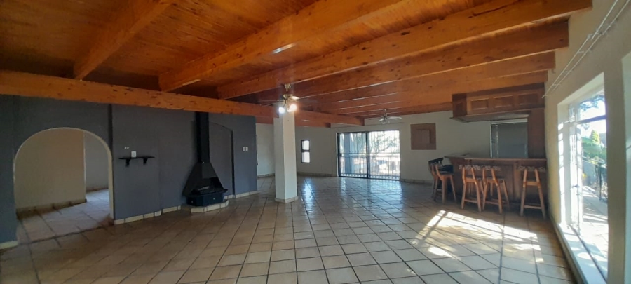 To Let 6 Bedroom Property for Rent in Waterkloof Ridge Gauteng