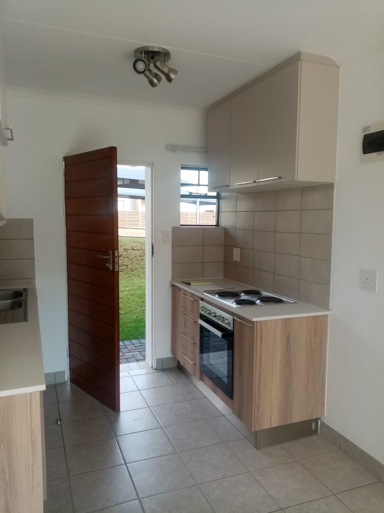 To Let 4 Bedroom Property for Rent in Esther Park Gauteng