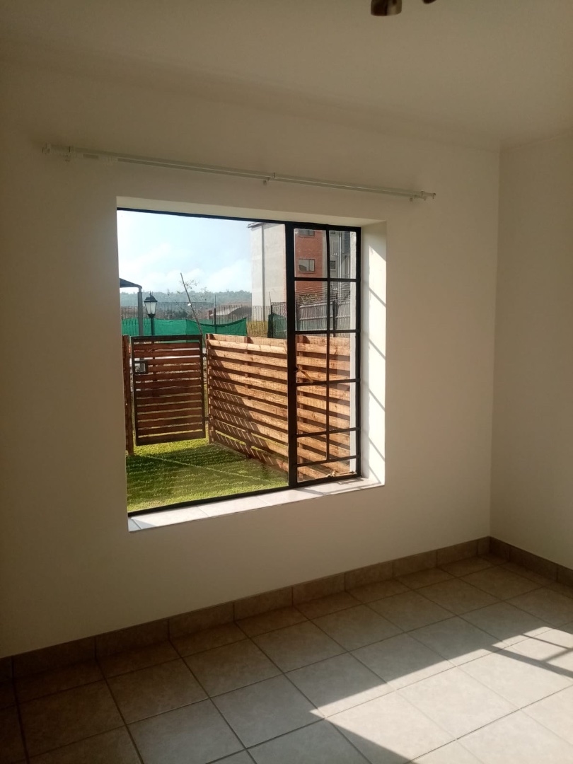 To Let 4 Bedroom Property for Rent in Esther Park Gauteng