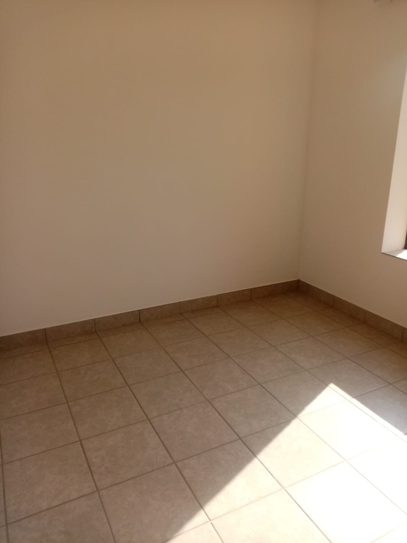 To Let 4 Bedroom Property for Rent in Esther Park Gauteng
