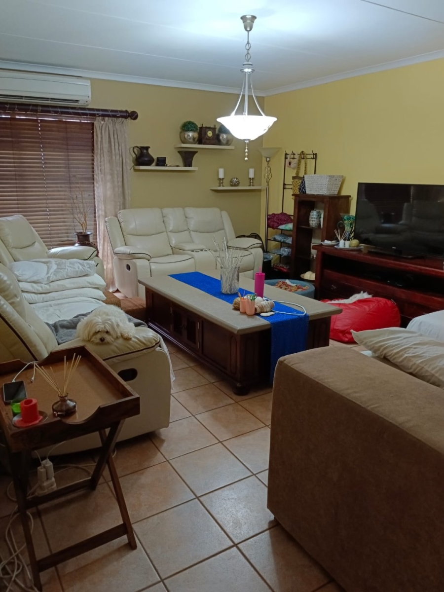 5 Bedroom Property for Sale in Doornpoort Gauteng
