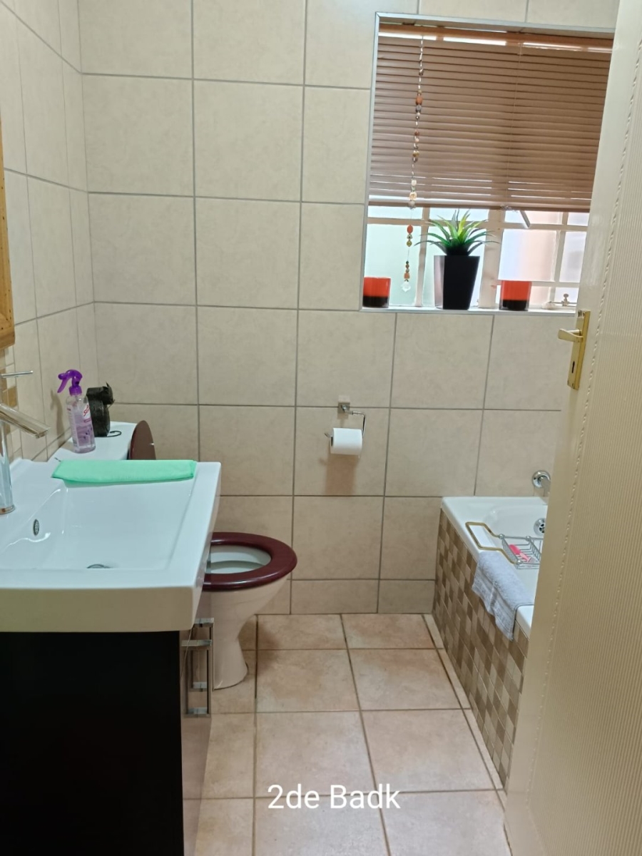 5 Bedroom Property for Sale in Doornpoort Gauteng