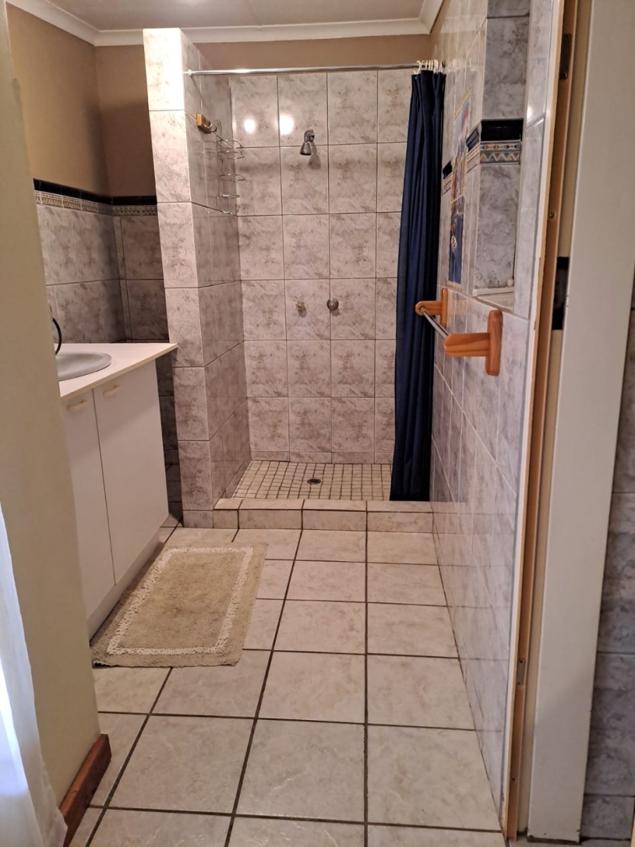 5 Bedroom Property for Sale in Doornpoort Gauteng
