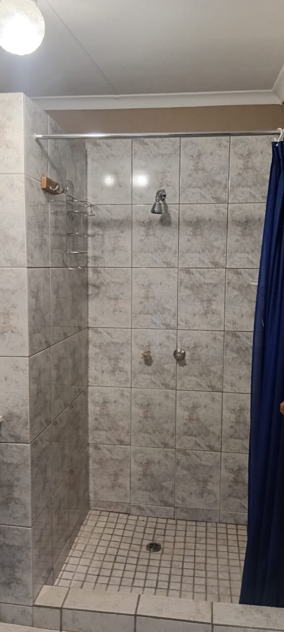 5 Bedroom Property for Sale in Doornpoort Gauteng