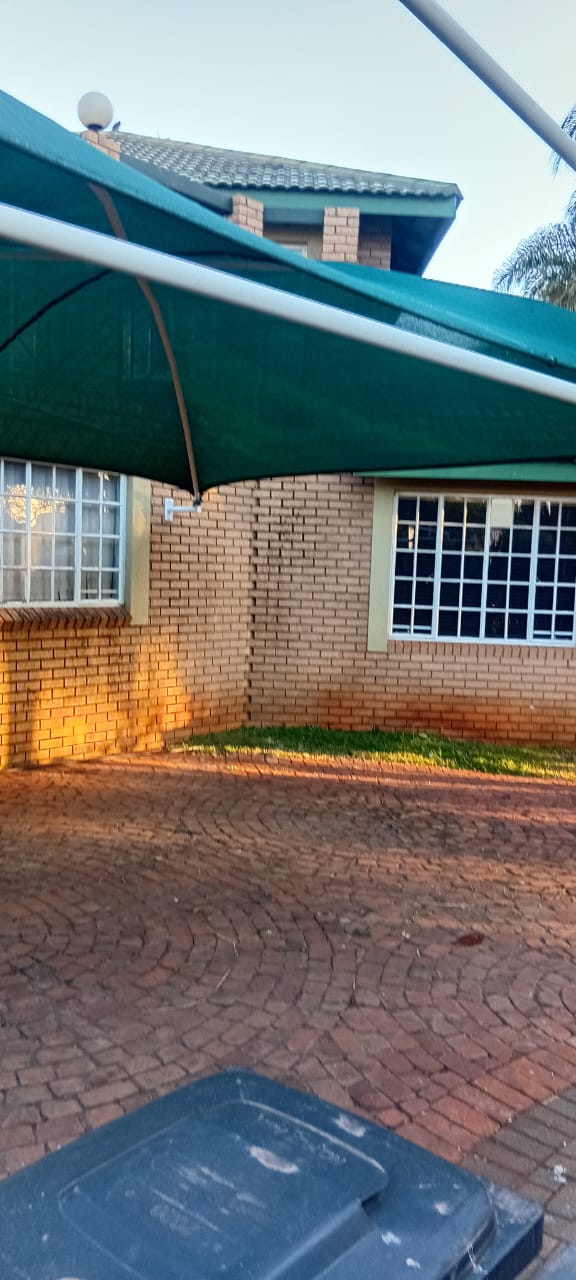 5 Bedroom Property for Sale in Doornpoort Gauteng