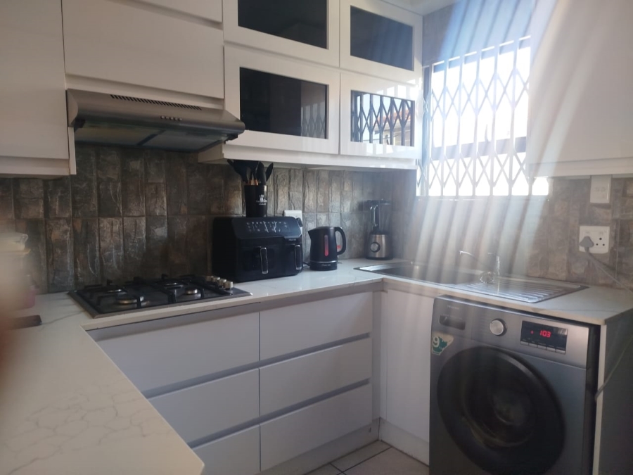 3 Bedroom Property for Sale in Kirkney Gauteng