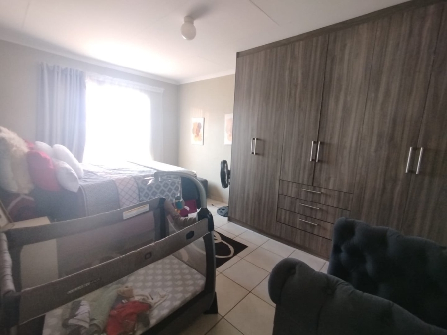 3 Bedroom Property for Sale in Kirkney Gauteng