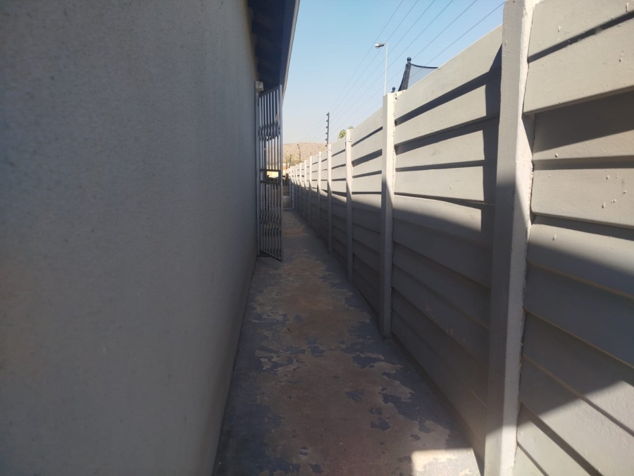 3 Bedroom Property for Sale in Kirkney Gauteng