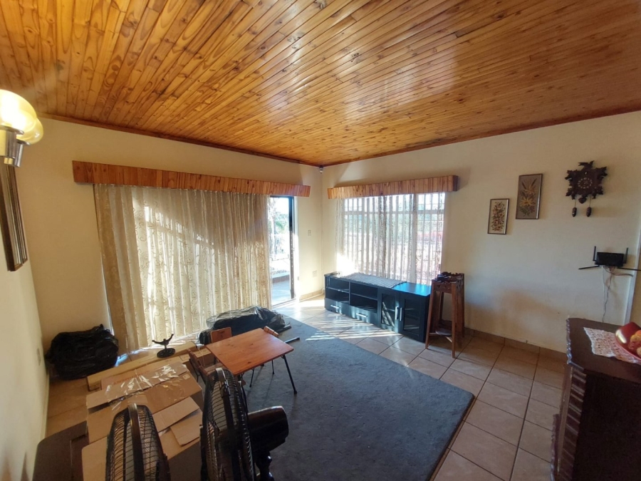 5 Bedroom Property for Sale in Magalieskruin Gauteng