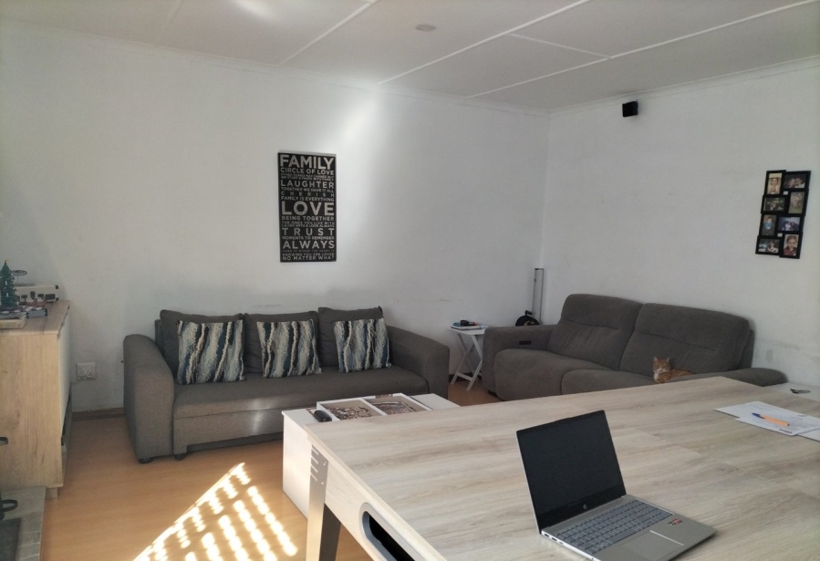3 Bedroom Property for Sale in Harmelia Gauteng
