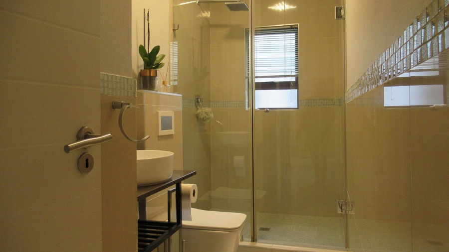 5 Bedroom Property for Sale in Stone River Estate Gauteng