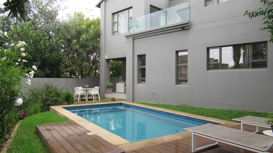 5 Bedroom Property for Sale in Stone River Estate Gauteng