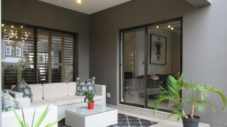 5 Bedroom Property for Sale in Stone River Estate Gauteng