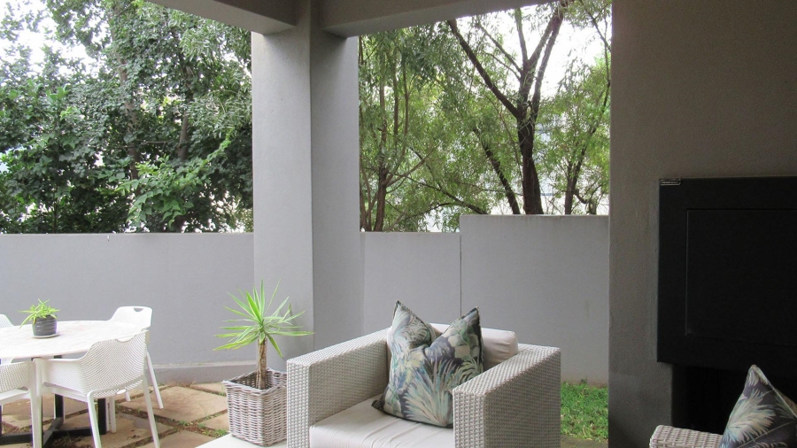 5 Bedroom Property for Sale in Stone River Estate Gauteng