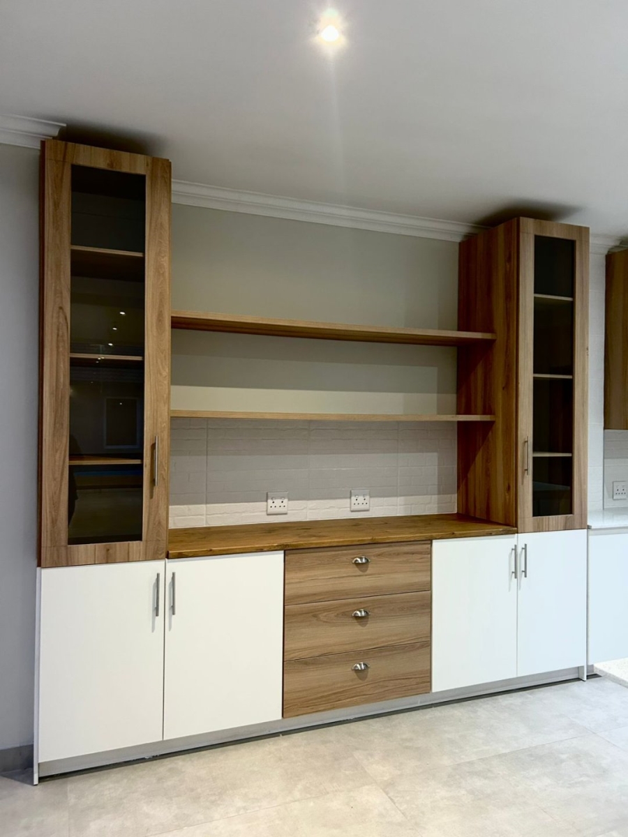 5 Bedroom Property for Sale in Rooihuiskraal Gauteng