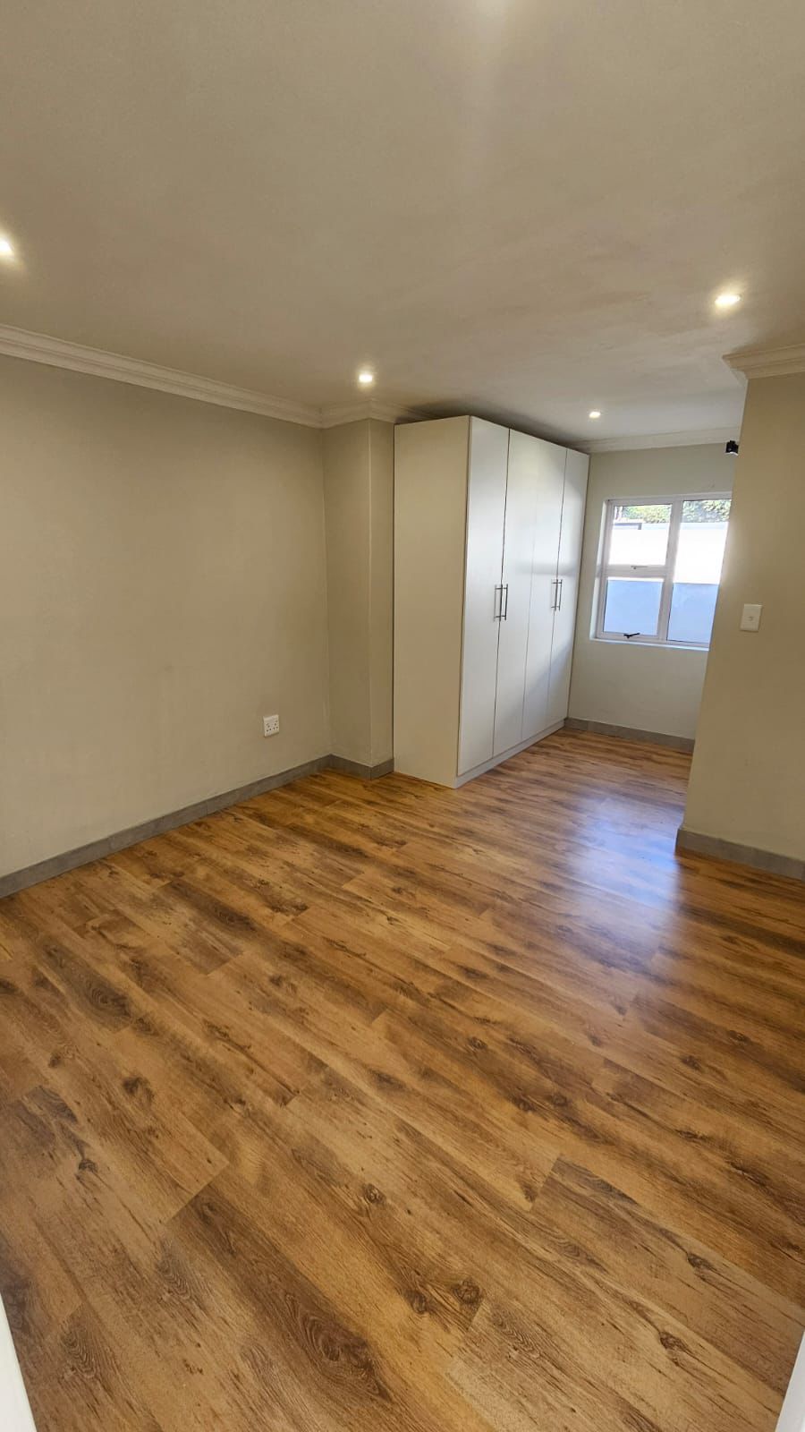 5 Bedroom Property for Sale in Rooihuiskraal Gauteng