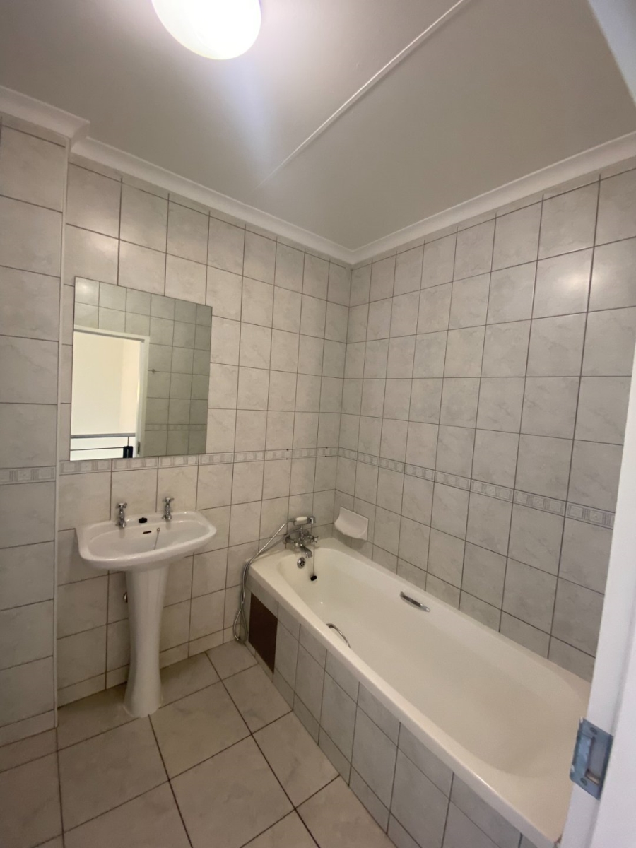 2 Bedroom Property for Sale in Fourways Gauteng