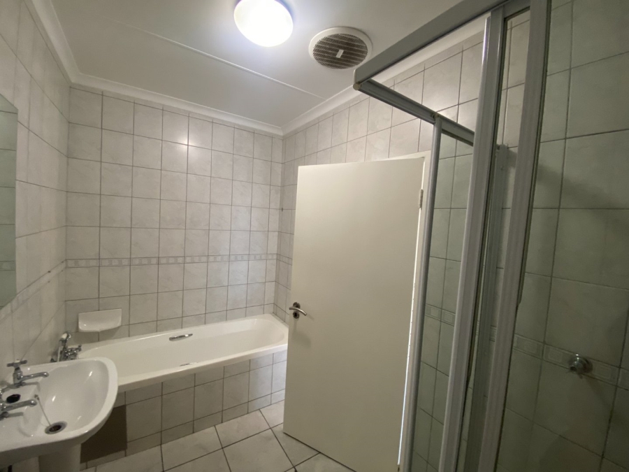 2 Bedroom Property for Sale in Fourways Gauteng