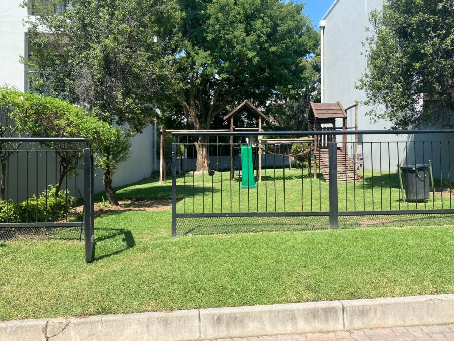 2 Bedroom Property for Sale in Fourways Gauteng
