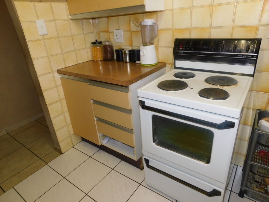2 Bedroom Property for Sale in Silverton Gauteng