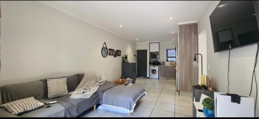 2 Bedroom Property for Sale in Broadacres Gauteng