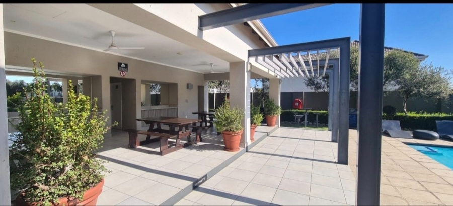 2 Bedroom Property for Sale in Broadacres Gauteng