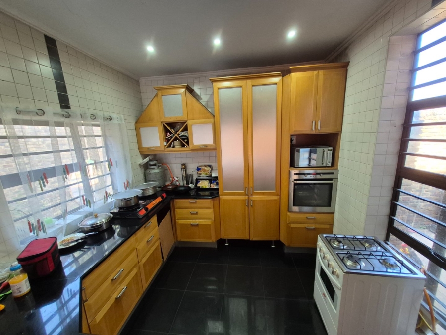 4 Bedroom Property for Sale in Laudium Gauteng