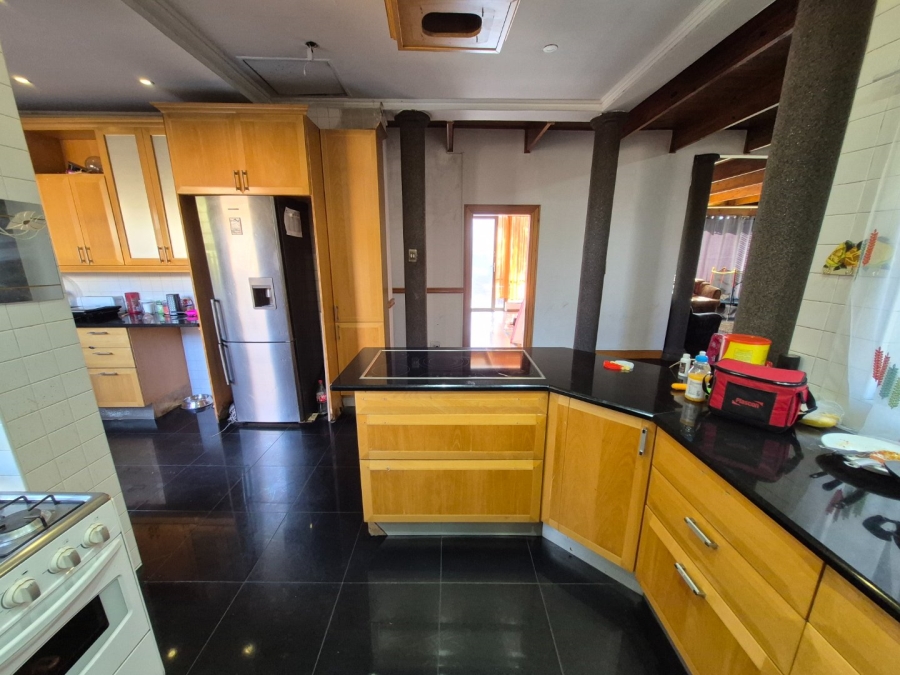4 Bedroom Property for Sale in Laudium Gauteng