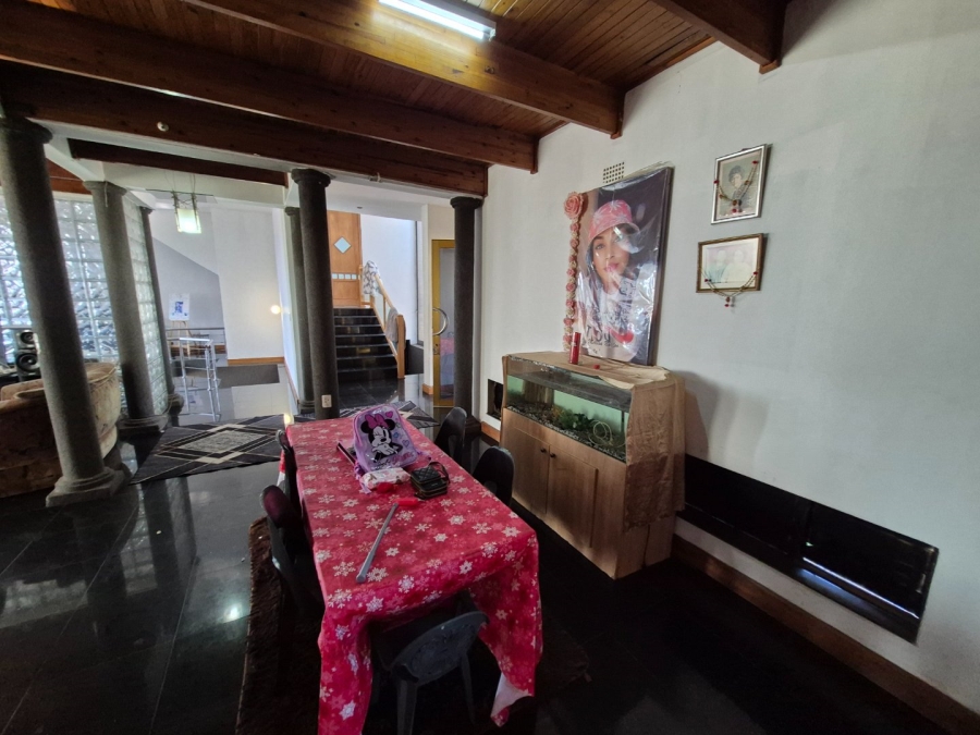 4 Bedroom Property for Sale in Laudium Gauteng