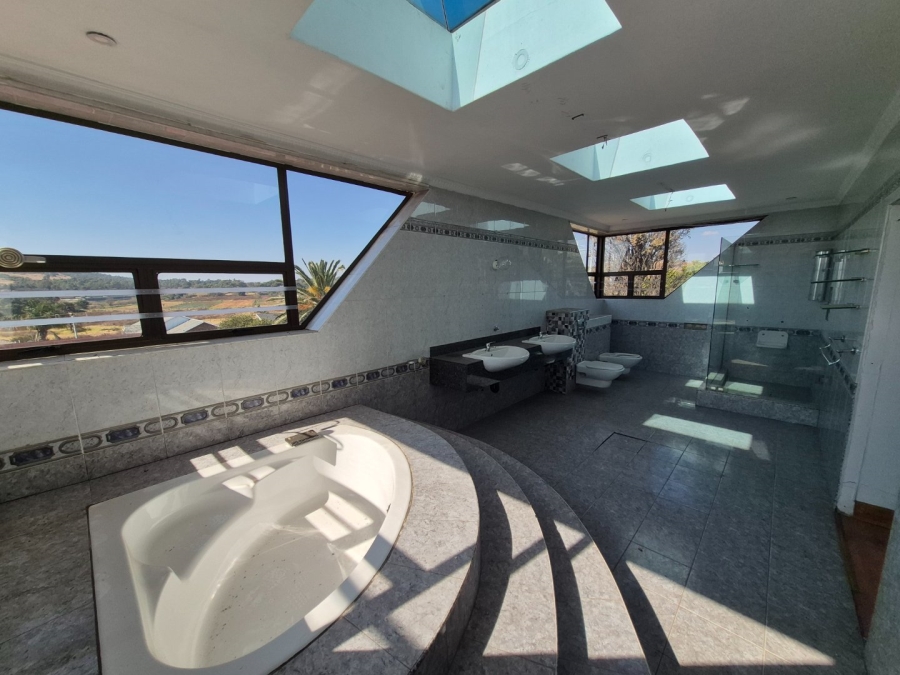 4 Bedroom Property for Sale in Laudium Gauteng