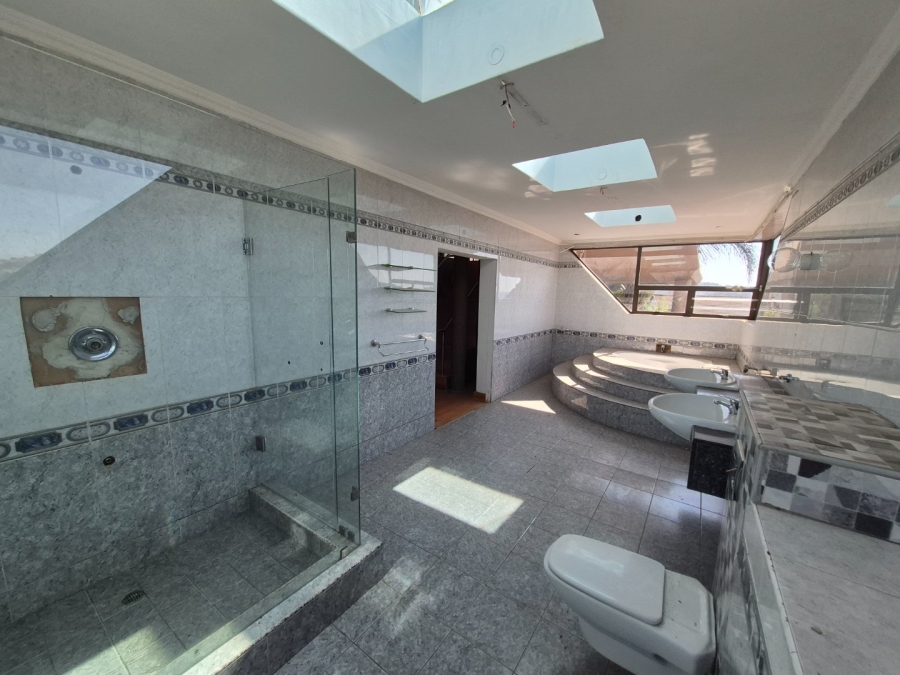 4 Bedroom Property for Sale in Laudium Gauteng