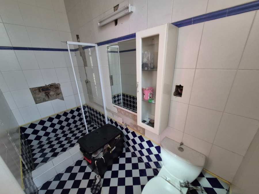 4 Bedroom Property for Sale in Laudium Gauteng