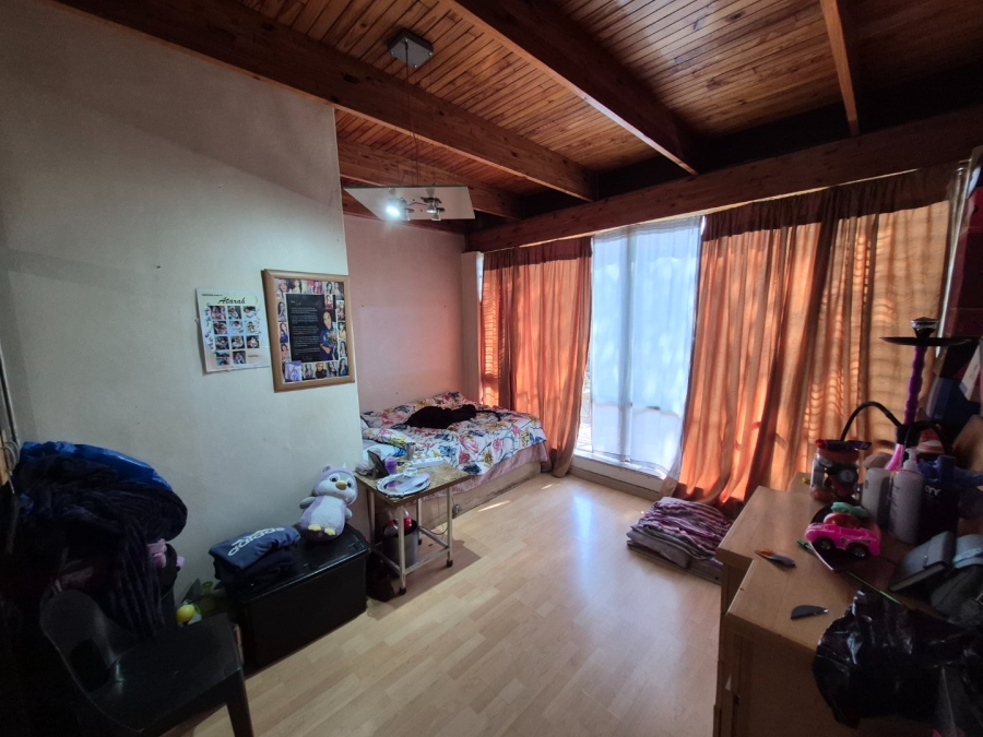 4 Bedroom Property for Sale in Laudium Gauteng