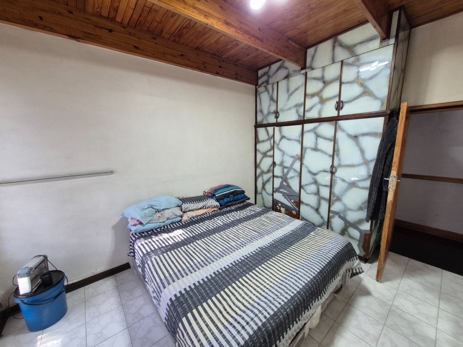 4 Bedroom Property for Sale in Laudium Gauteng