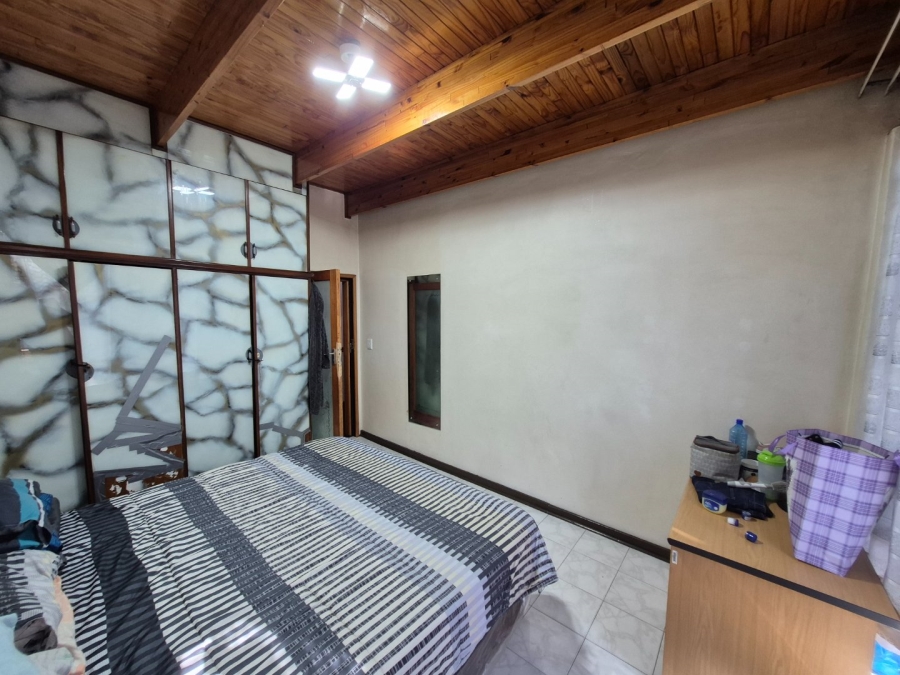 4 Bedroom Property for Sale in Laudium Gauteng