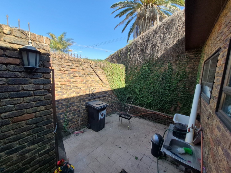 4 Bedroom Property for Sale in Laudium Gauteng