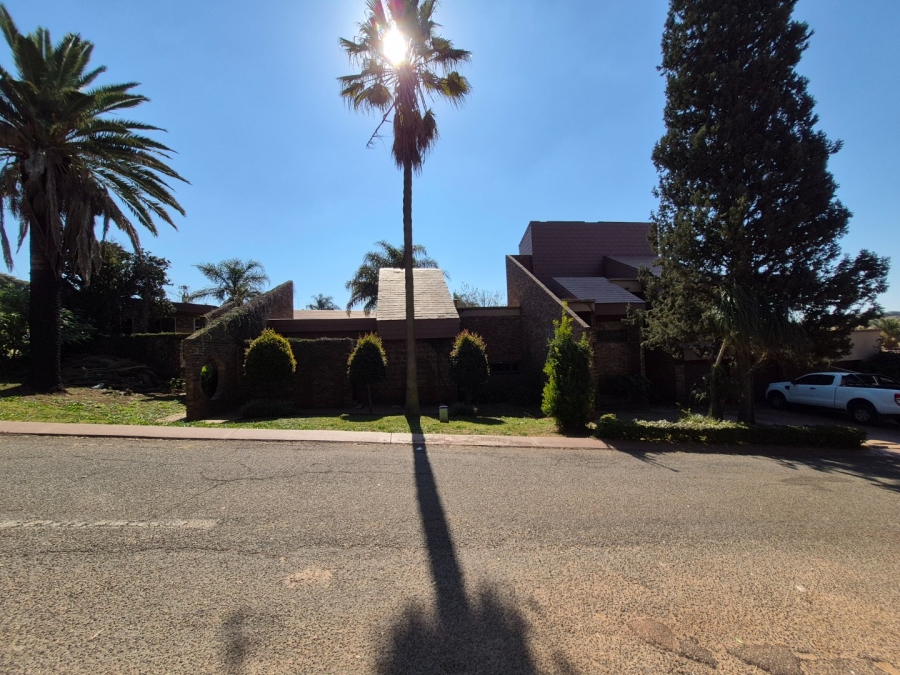 4 Bedroom Property for Sale in Laudium Gauteng