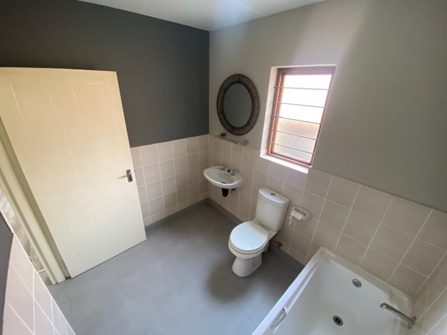 2 Bedroom Property for Sale in Fourways Gauteng