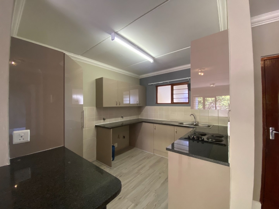2 Bedroom Property for Sale in Broadacres Gauteng