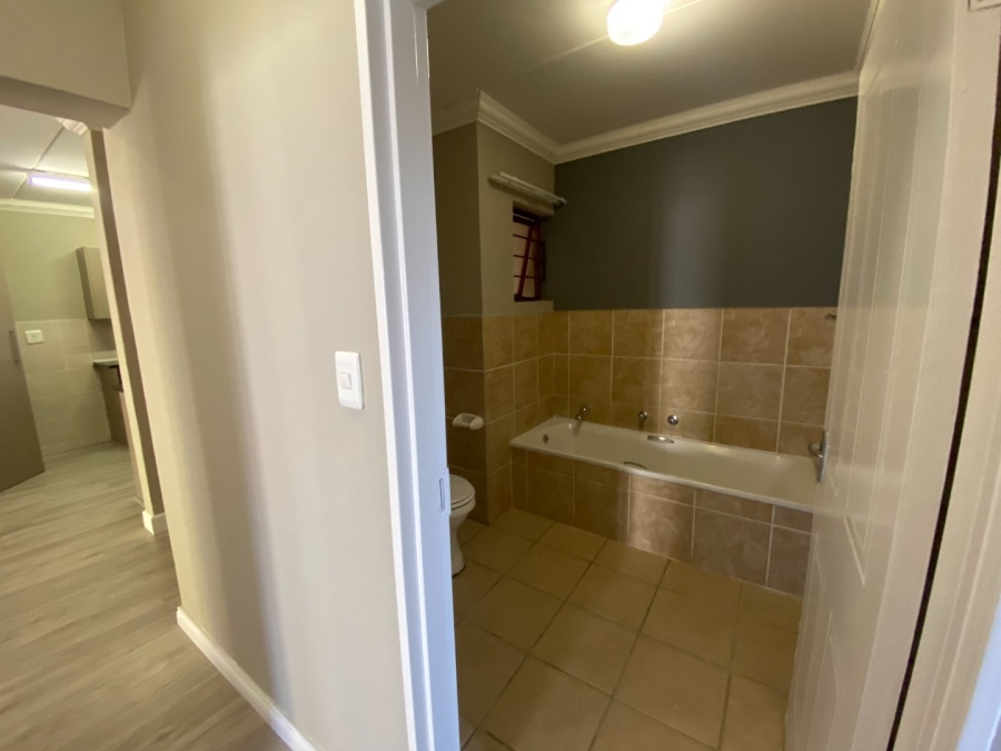 2 Bedroom Property for Sale in Broadacres Gauteng