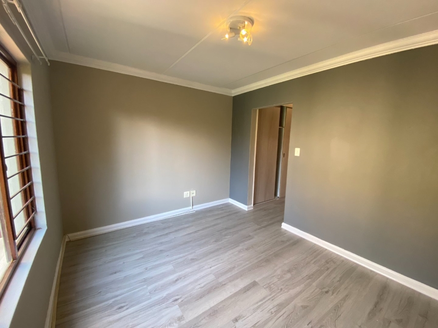 2 Bedroom Property for Sale in Broadacres Gauteng