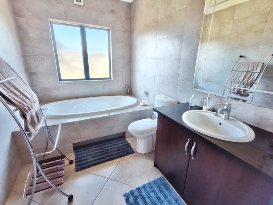 4 Bedroom Property for Sale in Vaal Marina Gauteng