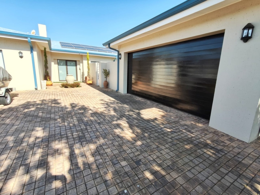 4 Bedroom Property for Sale in Vaal Marina Gauteng