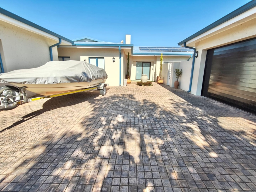 4 Bedroom Property for Sale in Vaal Marina Gauteng